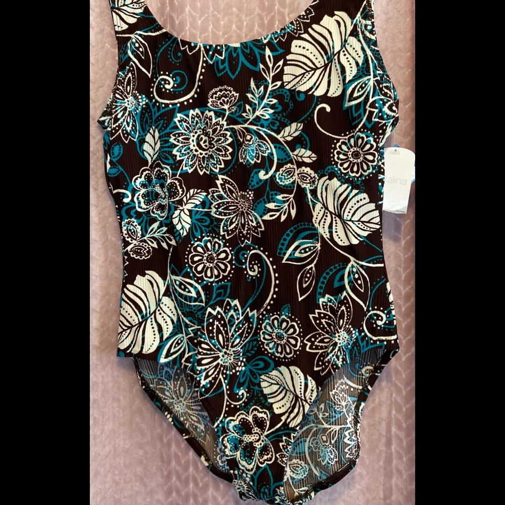 Catalina XtraLife Lycra one piece bathing suit. Size 2x (18w-20w)